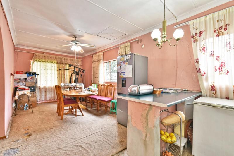 4 Bedroom Property for Sale in General Albertspark Gauteng