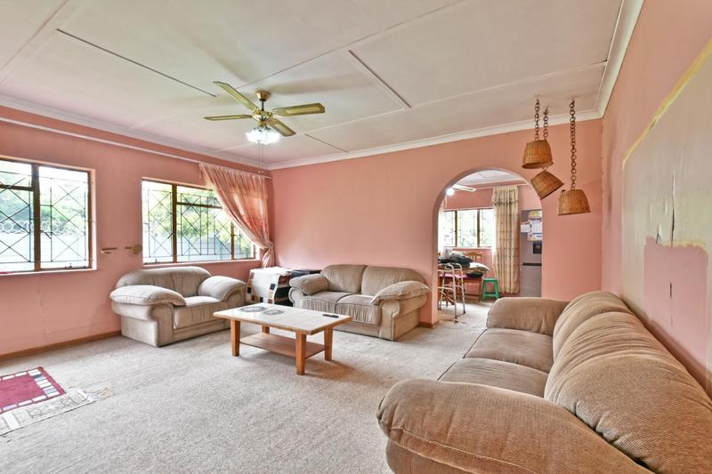 4 Bedroom Property for Sale in General Albertspark Gauteng