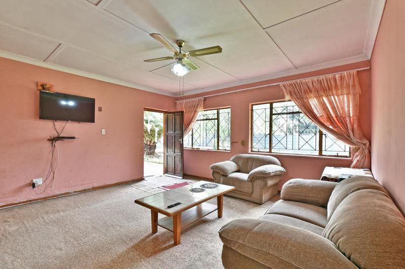 4 Bedroom Property for Sale in General Albertspark Gauteng