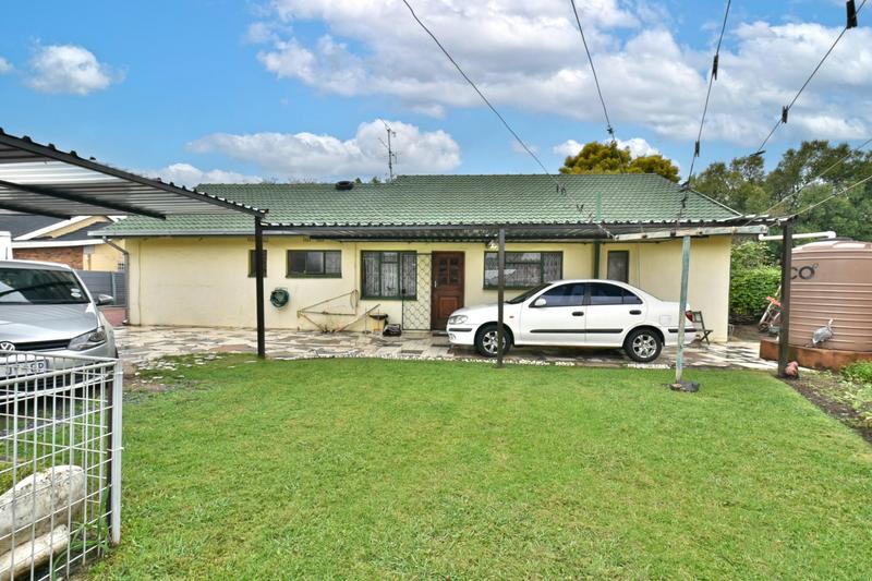 4 Bedroom Property for Sale in General Albertspark Gauteng