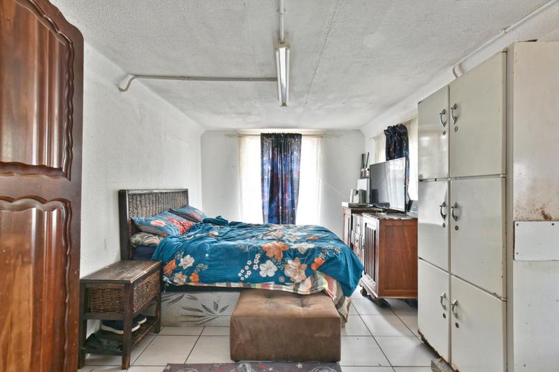 4 Bedroom Property for Sale in General Albertspark Gauteng