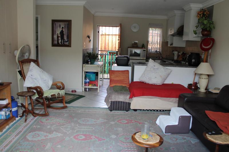 2 Bedroom Property for Sale in Illiondale Gauteng