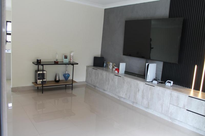 3 Bedroom Property for Sale in Buurendal Gauteng