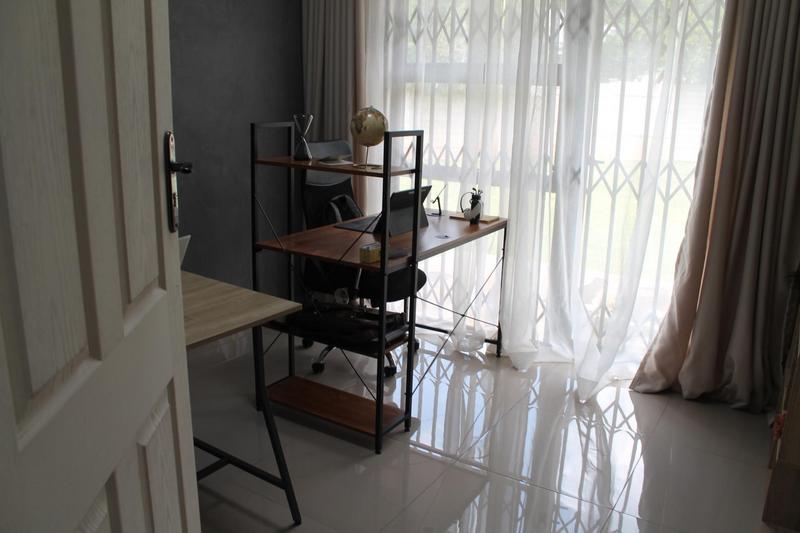 3 Bedroom Property for Sale in Buurendal Gauteng