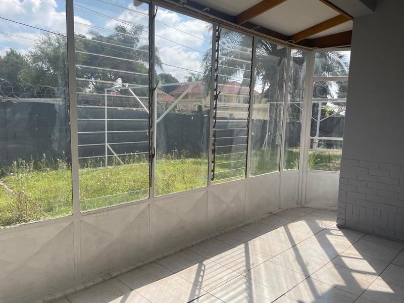 To Let 3 Bedroom Property for Rent in Sydenham Gauteng