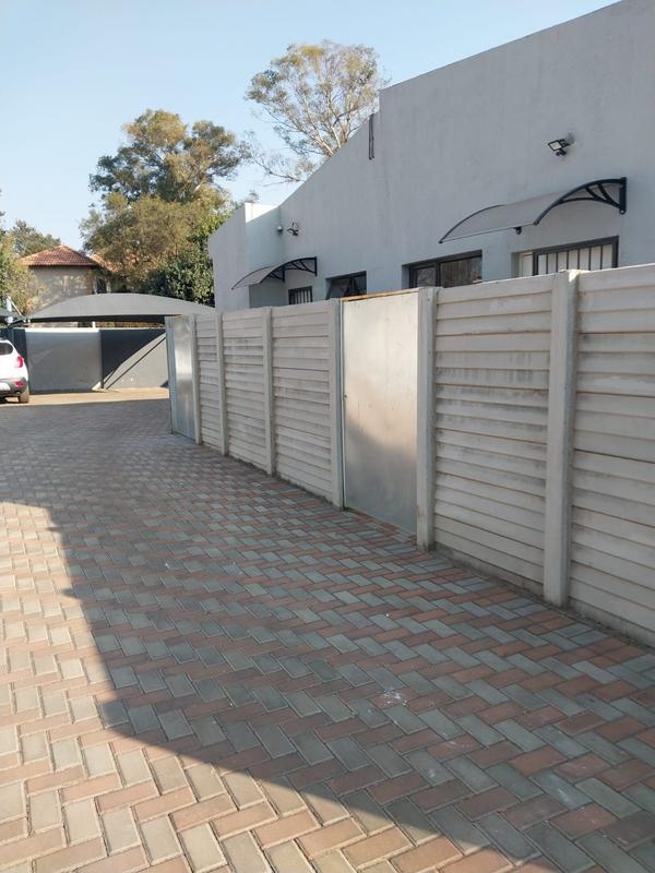 To Let 1 Bedroom Property for Rent in Comet Gauteng