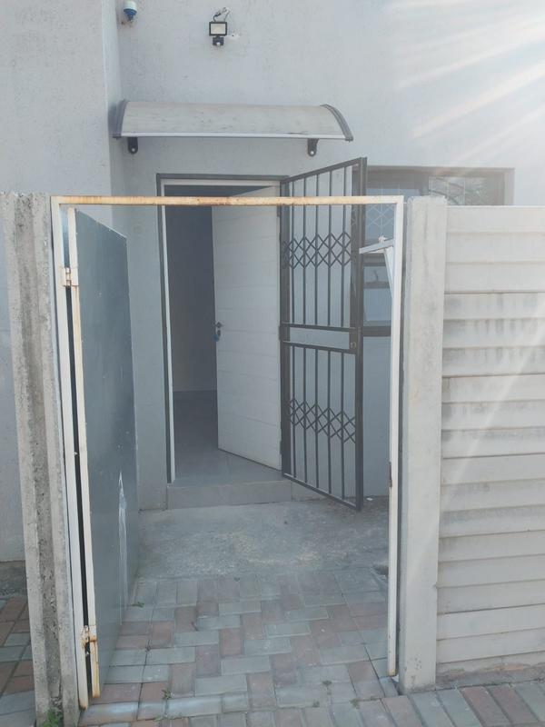 To Let 1 Bedroom Property for Rent in Comet Gauteng