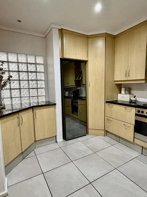 To Let 2 Bedroom Property for Rent in Morningside Gauteng