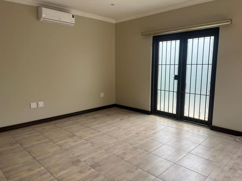 To Let 4 Bedroom Property for Rent in Waterkloof A H Gauteng