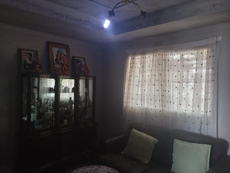 2 Bedroom Property for Sale in Dhlamini Gauteng