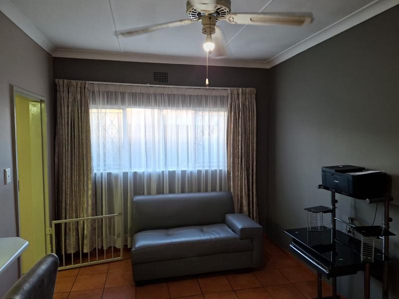 4 Bedroom Property for Sale in Mountain View Gauteng
