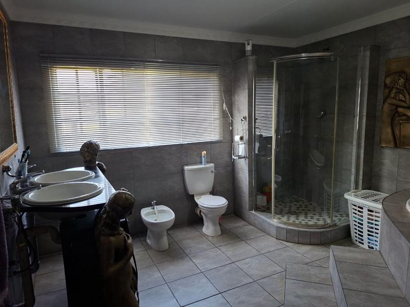 4 Bedroom Property for Sale in Swacina Park Gauteng