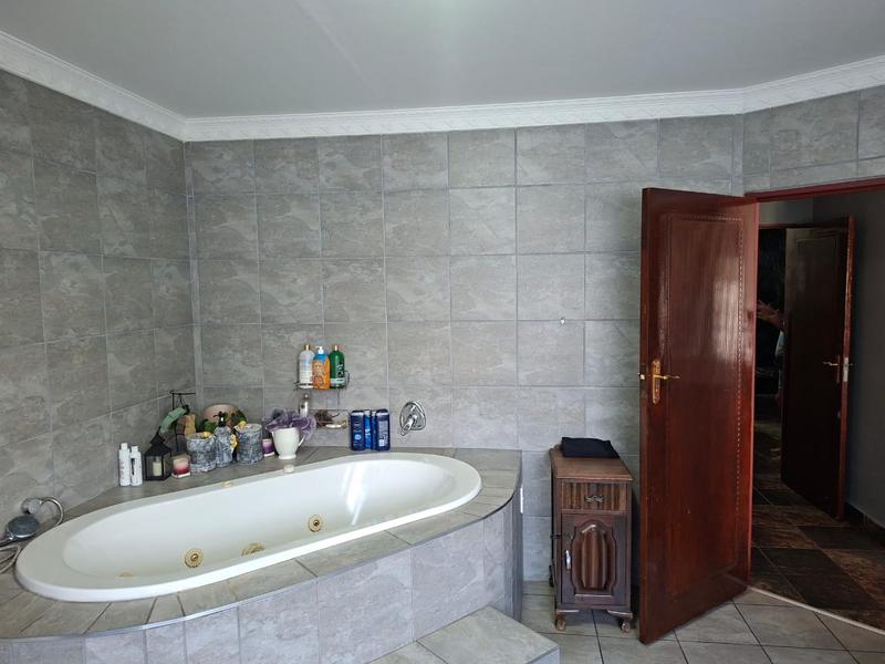 4 Bedroom Property for Sale in Swacina Park Gauteng