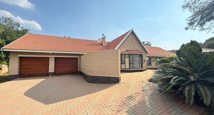 4 Bedroom Property for Sale in Brackenhurst Gauteng