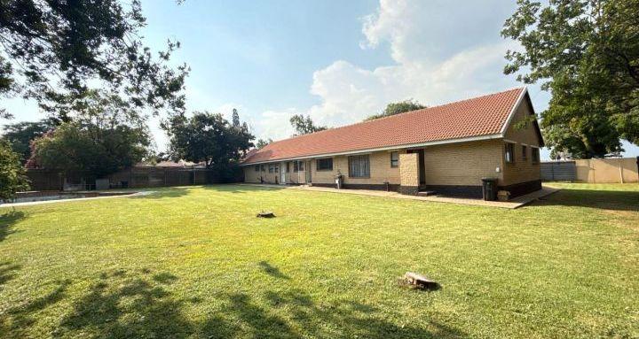 4 Bedroom Property for Sale in Brackenhurst Gauteng