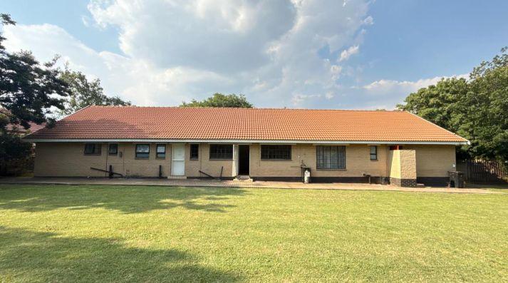 4 Bedroom Property for Sale in Brackenhurst Gauteng