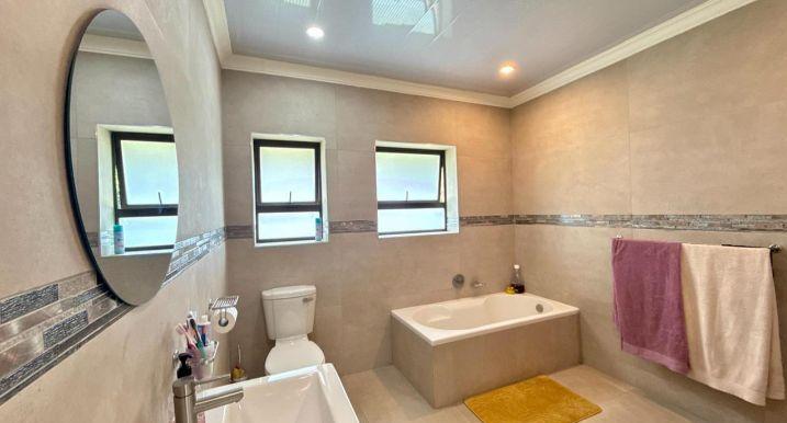 4 Bedroom Property for Sale in Brackenhurst Gauteng