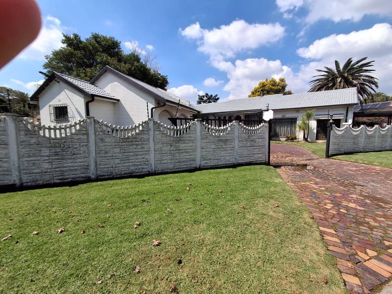 3 Bedroom Property for Sale in Verwoerdpark Gauteng