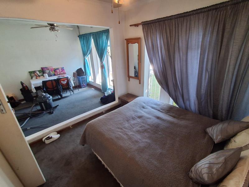 3 Bedroom Property for Sale in Verwoerdpark Gauteng