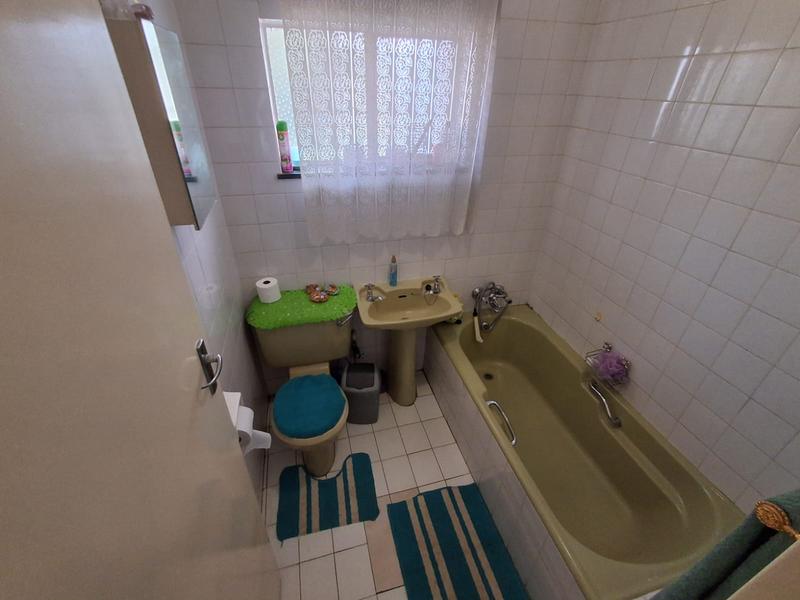 3 Bedroom Property for Sale in Verwoerdpark Gauteng