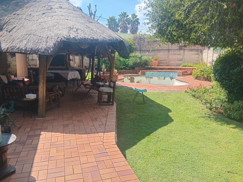 3 Bedroom Property for Sale in Verwoerdpark Gauteng