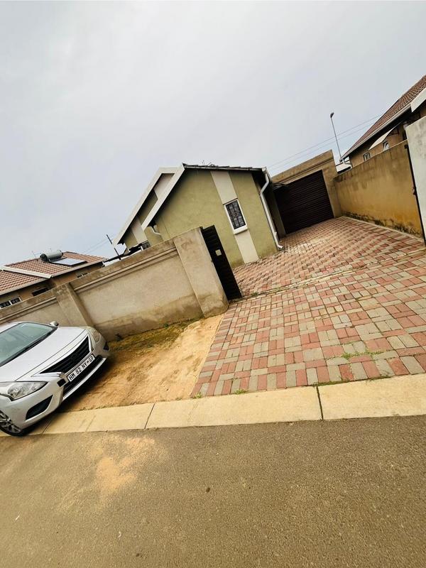 3 Bedroom Property for Sale in Windmill Park Gauteng