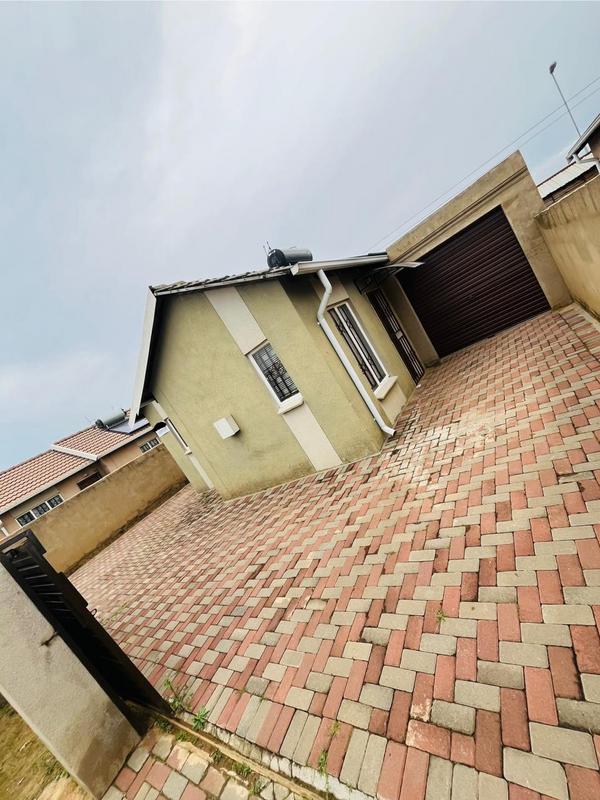 3 Bedroom Property for Sale in Windmill Park Gauteng