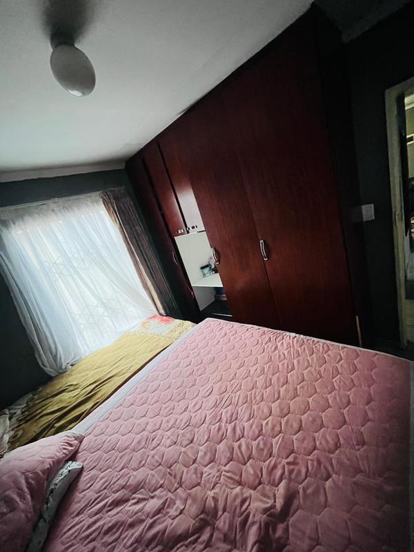 3 Bedroom Property for Sale in Windmill Park Gauteng