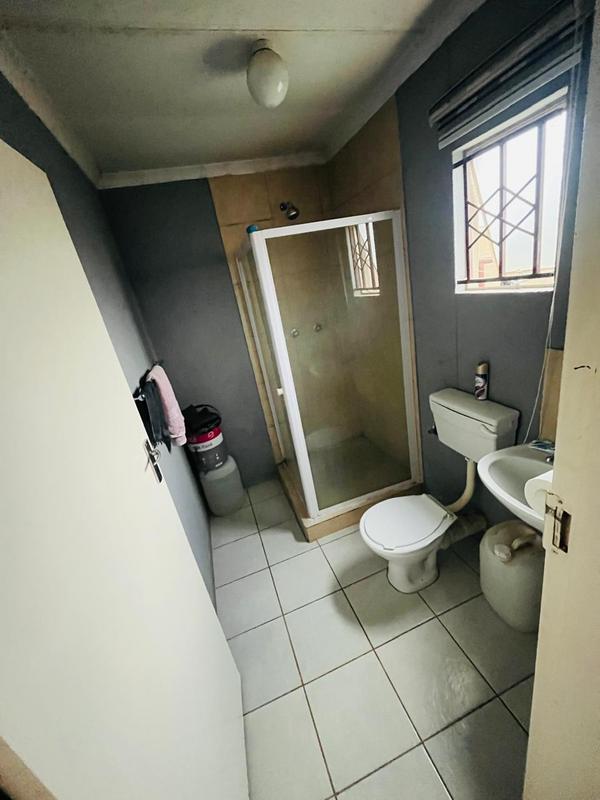 3 Bedroom Property for Sale in Windmill Park Gauteng