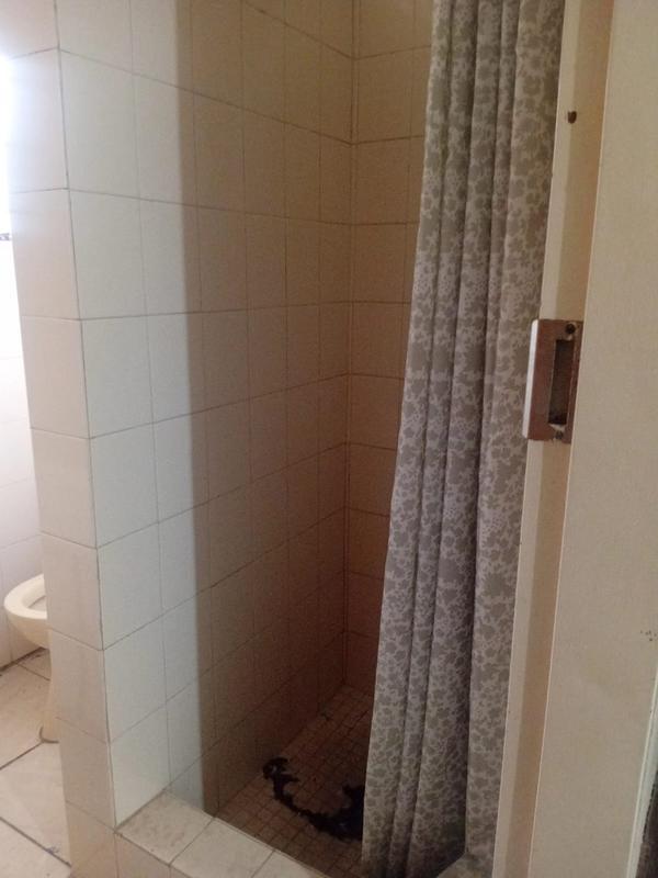 6 Bedroom Property for Sale in Rhodesfield Gauteng