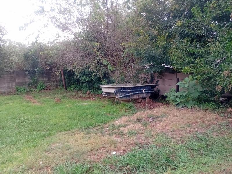 6 Bedroom Property for Sale in Rhodesfield Gauteng