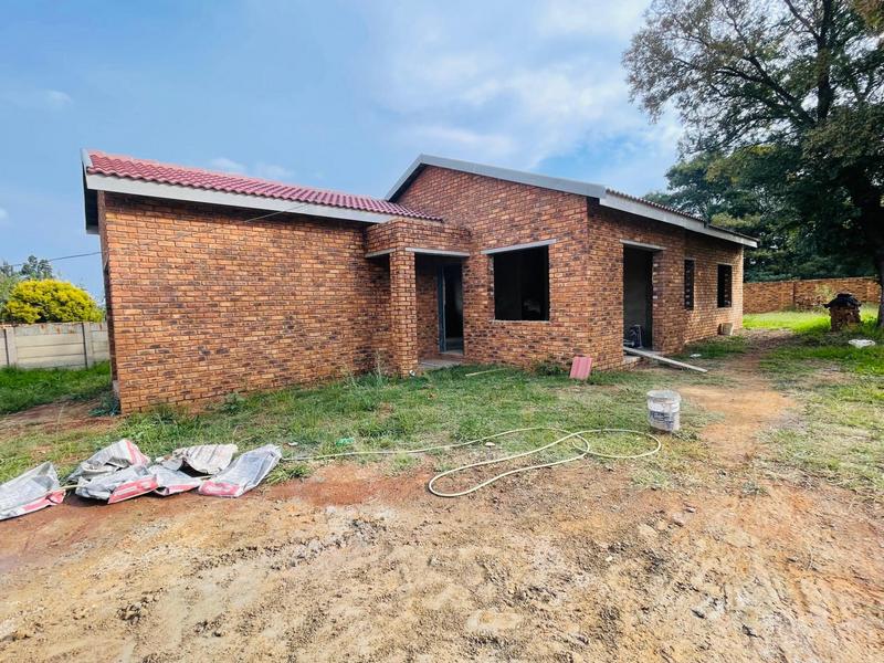 3 Bedroom Property for Sale in Dersley Gauteng
