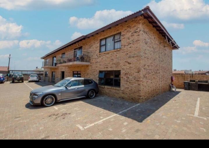 12 Bedroom Property for Sale in Lenasia South Gauteng