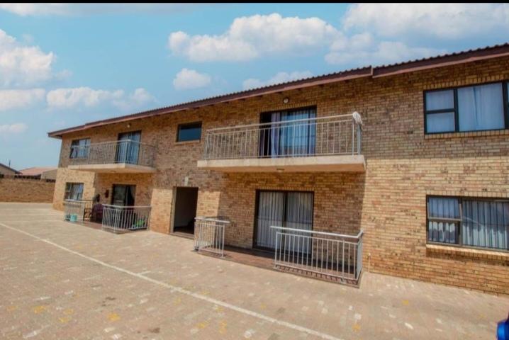 12 Bedroom Property for Sale in Lenasia South Gauteng