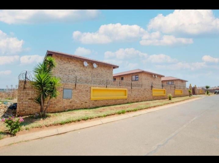 12 Bedroom Property for Sale in Lenasia South Gauteng