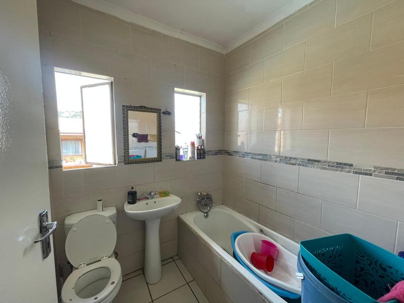 2 Bedroom Property for Sale in Meredale Gauteng