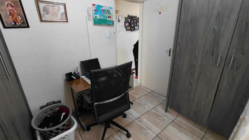 2 Bedroom Property for Sale in Oakdene Gauteng