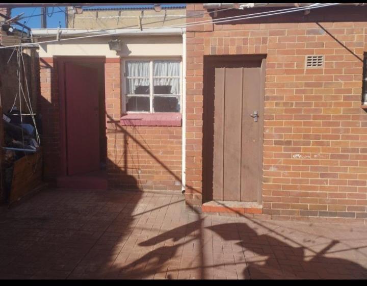 2 Bedroom Property for Sale in Rosettenville Gauteng
