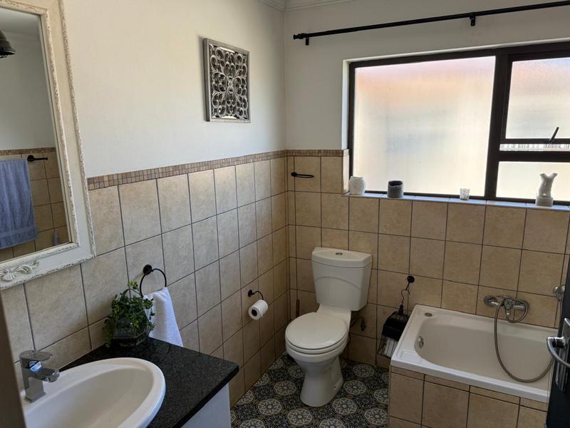 3 Bedroom Property for Sale in Raslouw Manor Gauteng