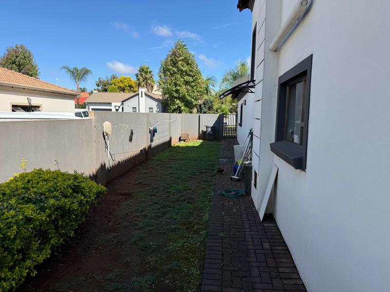 3 Bedroom Property for Sale in Raslouw Manor Gauteng