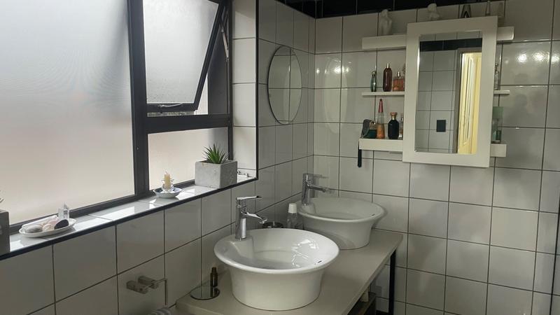 3 Bedroom Property for Sale in Raslouw Manor Gauteng