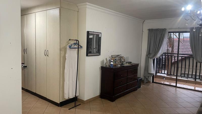 3 Bedroom Property for Sale in Raslouw Manor Gauteng