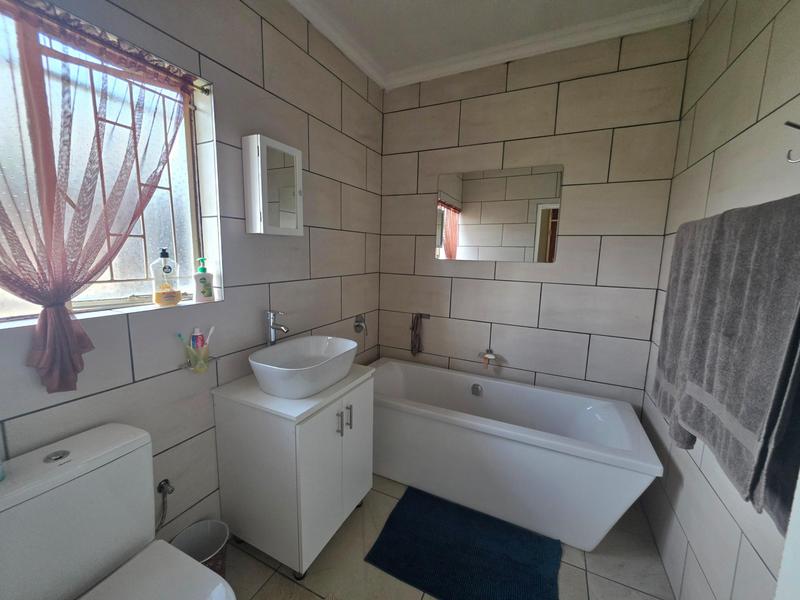 4 Bedroom Property for Sale in Elspark Gauteng