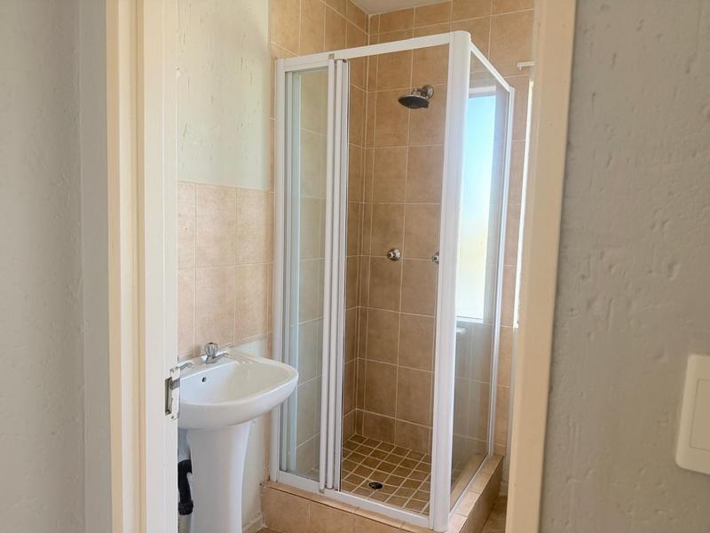2 Bedroom Property for Sale in Klippoortjie Gauteng