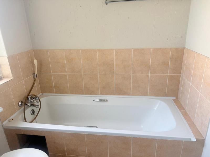 2 Bedroom Property for Sale in Klippoortjie Gauteng