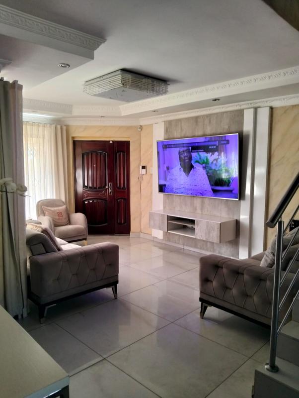 7 Bedroom Property for Sale in Norkem Park Gauteng