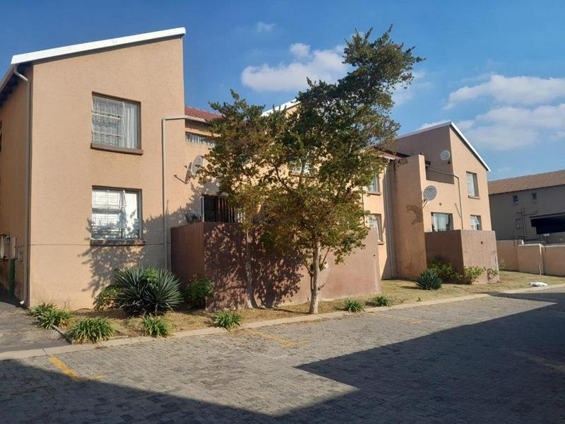 To Let 3 Bedroom Property for Rent in Vorna Valley Gauteng