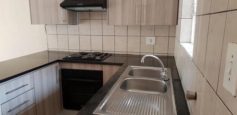 To Let 3 Bedroom Property for Rent in Vorna Valley Gauteng