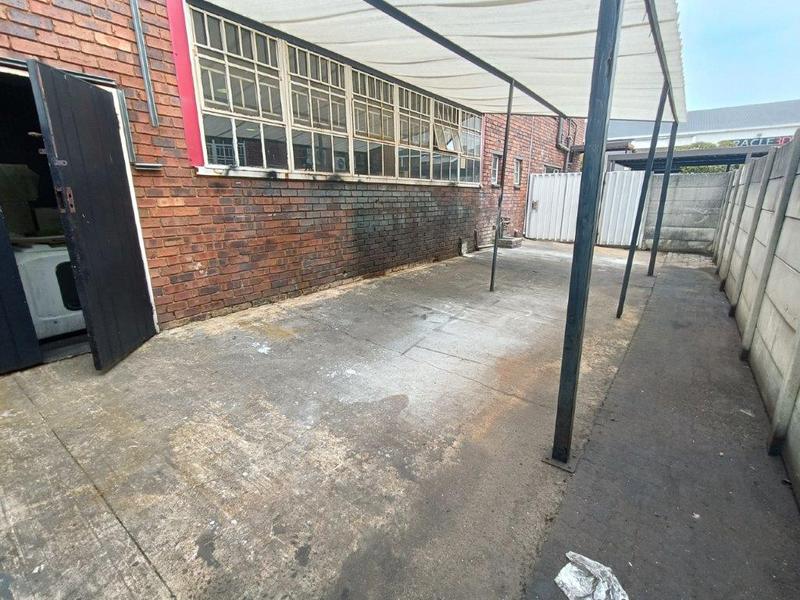 To Let Commercial Property for Rent in Robertville Gauteng