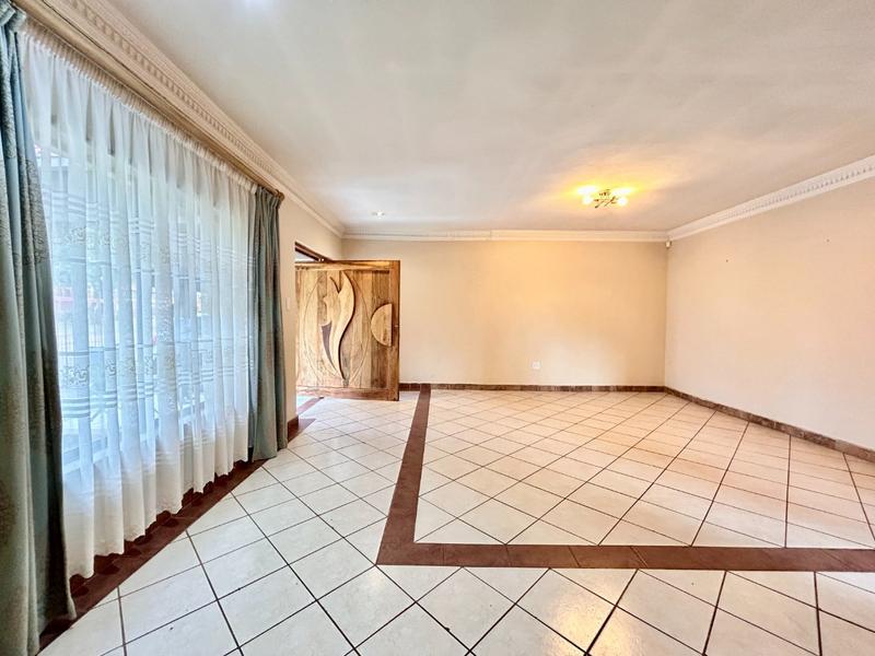 4 Bedroom Property for Sale in Garsfontein Gauteng